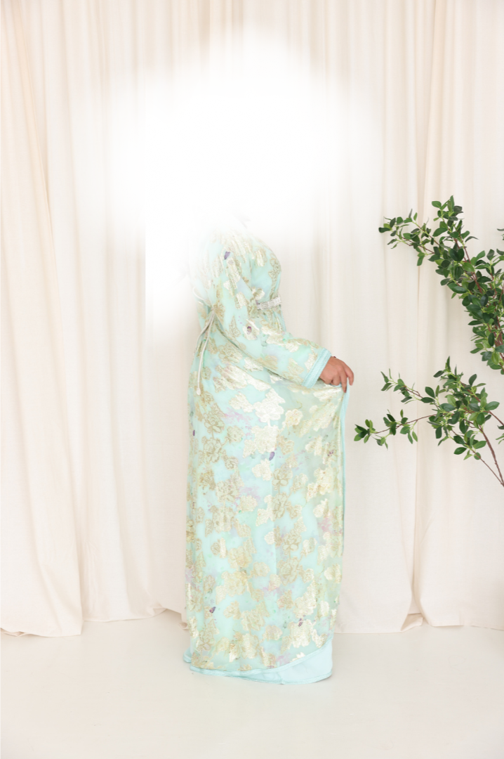 Golden blue takchita