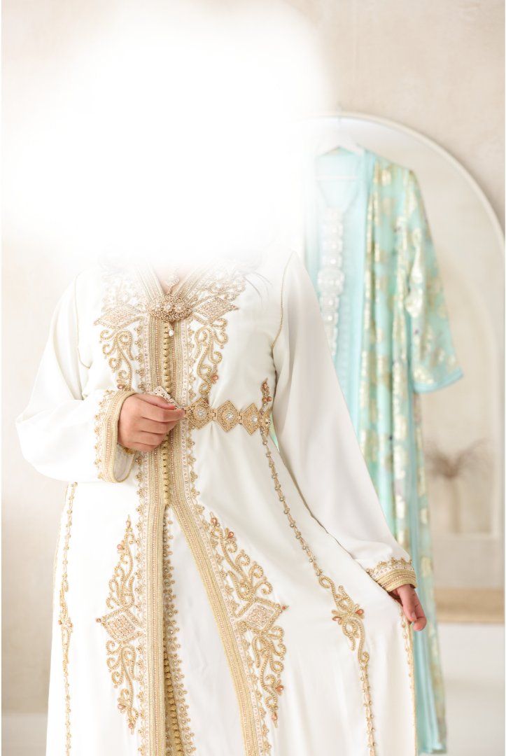 Bride white takchita
