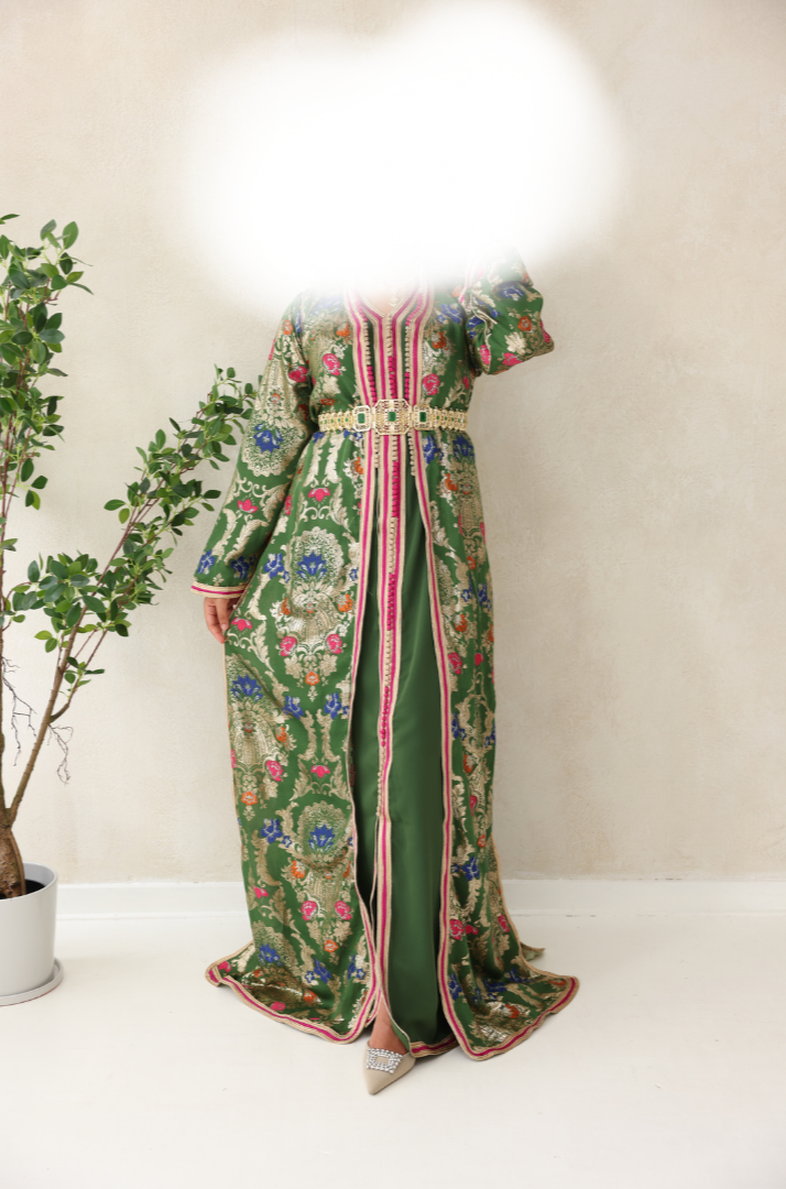 Colorful green takchita